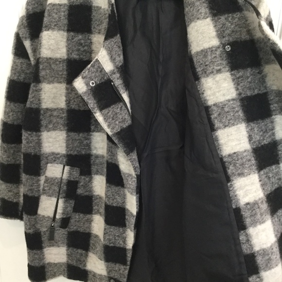 Joie -Cyrene-oversized 3/4 winter jacket black and white buffalo type check. - Picture 8 of 8
